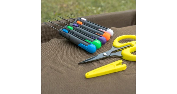 AVID - Ihla Titanium Retracta Hair Needle