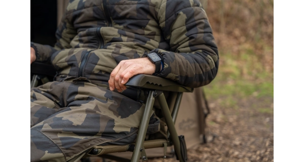 AVID - Kreslo Revolve Armchair Standard