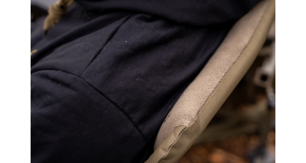 AVID - Kreslo Revolve X Armchair