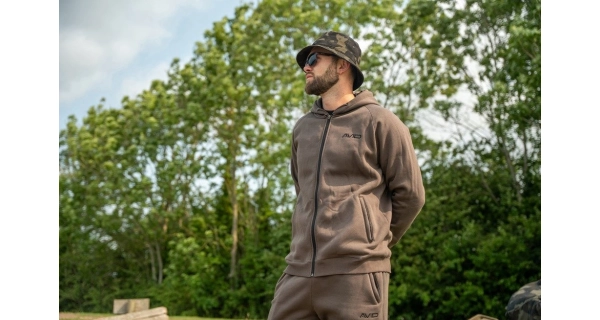 AVID - Mikina Compound Zip Hoodie Peat Brown veľ. S