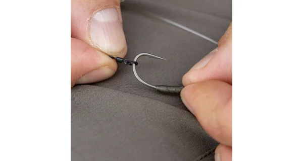 AVID - Obratlík s krúžkom Outline Mirco Ringed Hookbait Swivel vel.19 20 ks