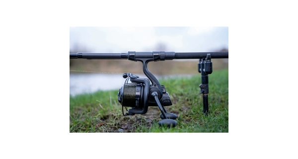 AVID - Prút Carp Revolve R 3 m 3,5 lb
