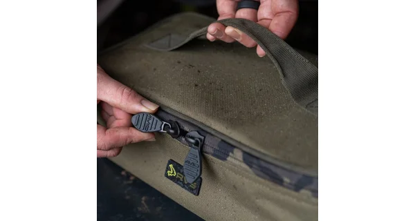 AVID - Púzdro RVS 8-Pot Hookbait Pouch