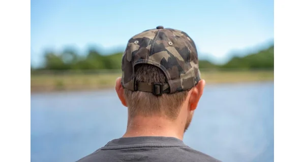 AVID - Šiltovka Distortion Dark-Camo Cap