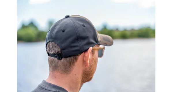 AVID - Šiltovka Distortion Dark-Camo Hybrid Cap