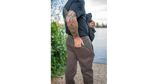 AVID - Tepláky Compound Joggers Brown veľ. 2XL