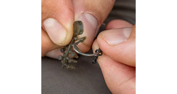 AVID - Zarážky Stoper Outline FleckTone Super Grip Hook Beads 30 ks