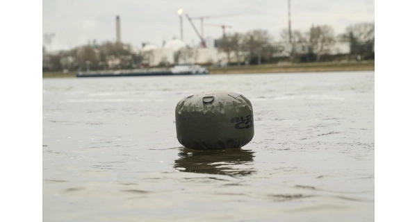 BLACK CAT - Bójka S Buoy