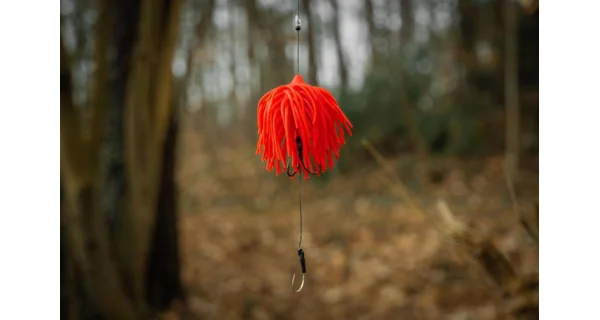 BLACK CAT - Chobotnička Real Worm Teaser Red 160 g