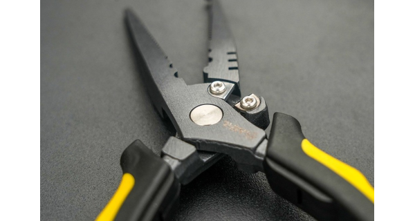 BLACK CAT - Kliešte Split Ring Pliers
