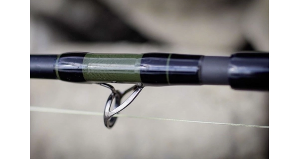 BLACK CAT - Prút Blade 300 3 m 40 lb 2 diely