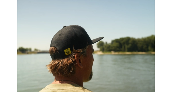 BLACK CAT - Šiltovka Black Flat Peak Cap