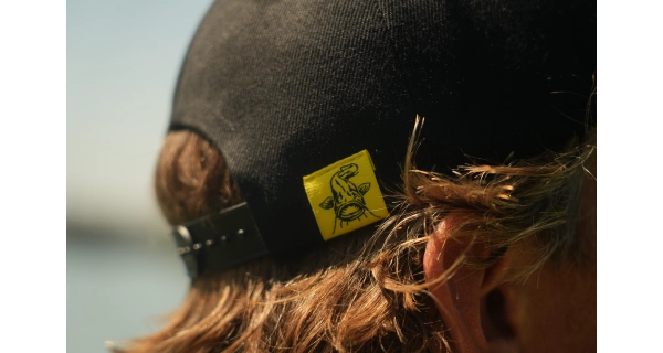 BLACK CAT - Šiltovka Black Flat Peak Cap