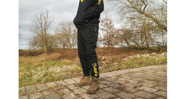 BLACK CAT - Tepláky Black Joggers veľ. 3XL