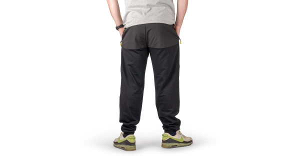 BLACK CAT - Tepláky HD Joggers veľ. M