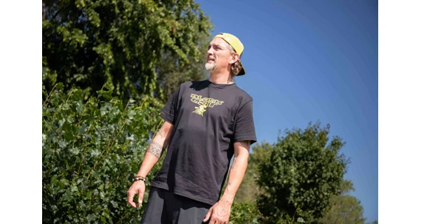 BLACK CAT - Tričko Distressed Logo Black Tee veľ. XL