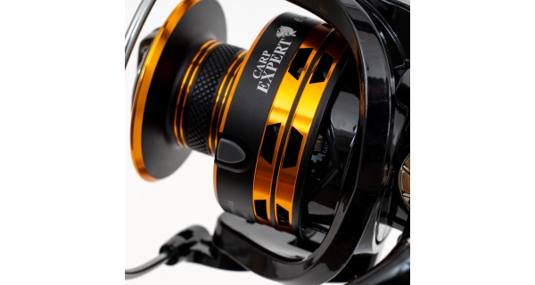 CARP EXPERT - Navijak Black Shadow Light Feeder 4000