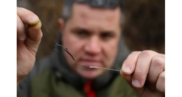 CARP'R'US - Hotový náväzec Combi Rig Stifflink Predator veľ. 4 9,5 cm 50 lb 2 ks