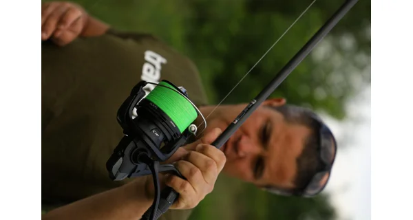 CARP'R'US - Vlasec Total Crossline Cast Green 0,28 mm 1200 m 5,5 kg