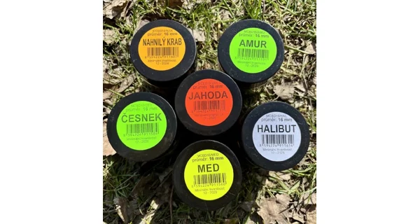 CHYTIL - Dipované boilies Master Carp 16 mm 120 g Med