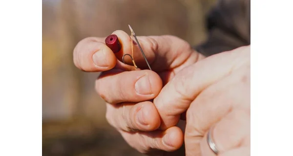 CHYTIL - Feeder peletky s dierou 8 mm 30 g Pečeň