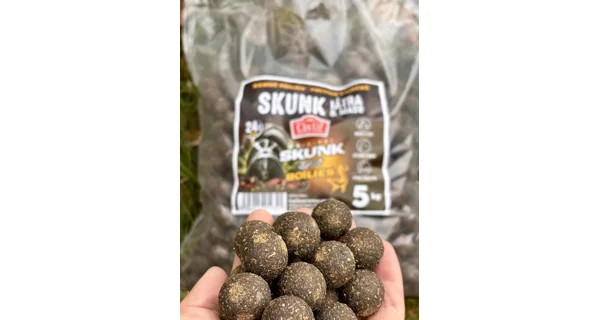 CHYTIL - Kŕmne boilies 20 mm 5 kg Skunk Pečeň & Mäso