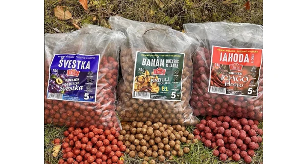CHYTIL - Kŕmne boilies 20 mm 5 kg Slivka