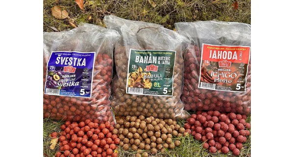 CHYTIL - Kŕmne boilies 24 mm 5 kg Banán Butyric & Pečeň