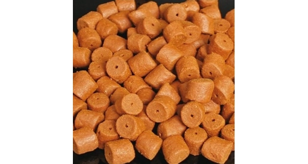 CHYTIL - Pelety s dierou 20 mm 1 kg Red Fish