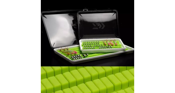 DAIWA - Škatuľka D-BOX Shallow Universal Large 35,5 x 23 x 3 cm