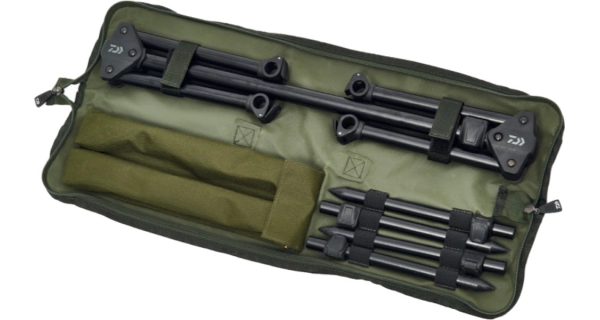 DAIWA - Stojan Black Widow Low Level 3 Rod Pod