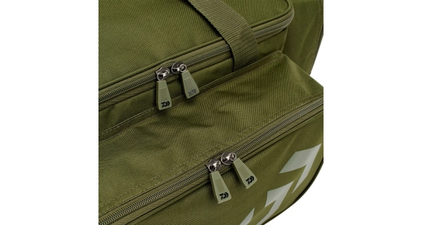 DAIWA - Taška Black Widow Low Level Carryall