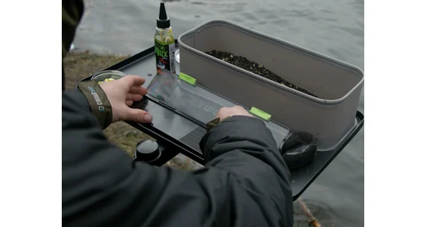 DELPHIN - Box na feederové náväzce Reaxe Rigin Maxi 303x60 mm