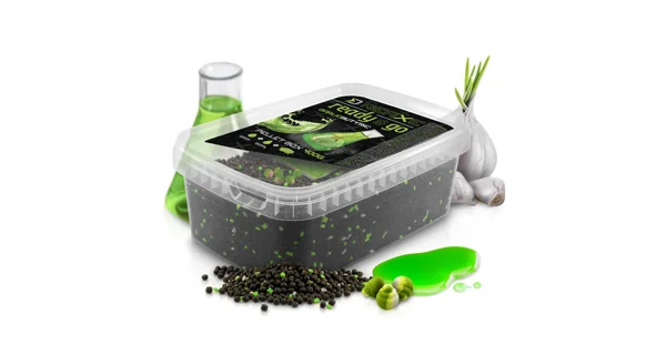 DELPHIN - Pelety Pellet box Reaxe Ready&Go 400 g Cesnak-Butyric
