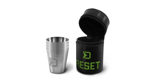 DELPHIN - Set nerezových pohárikov Reset 4v1
