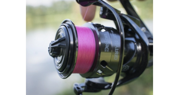 DELPHIN - Splietaná Šnúra Troutera NX 0,045 mm 1,7 kg 135 m Ružová