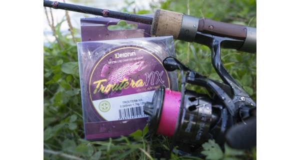 DELPHIN - Splietaná Šnúra Troutera NX 0,065 mm 2,6 kg 135 m Ružová