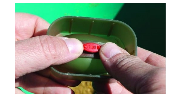 EXTRA CARP - Kŕmidlo Method Feeder 30 g