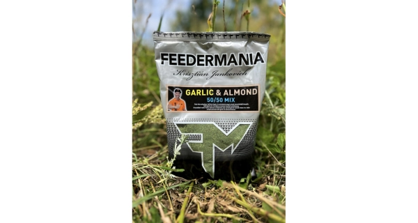 FEEDERMANIA - Kŕmna zmes 50/50 Mix 800 g Garlic Almond