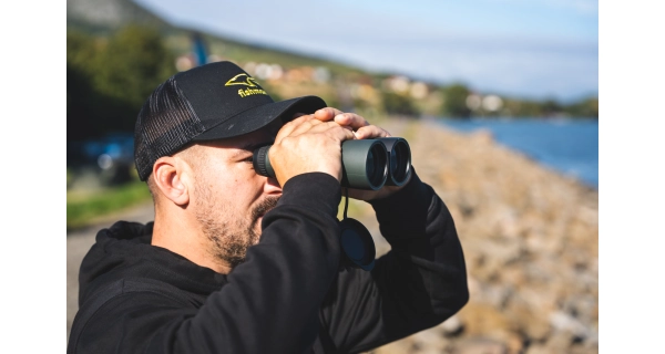 FISHMAX - Šiltovka s logom Čierna Žltá