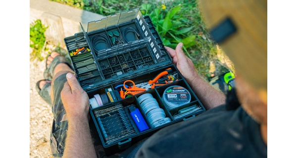 FOX - Krabička Edges Medium Tackle Box