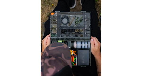 FOX - Krabička Edges Medium Tackle Box