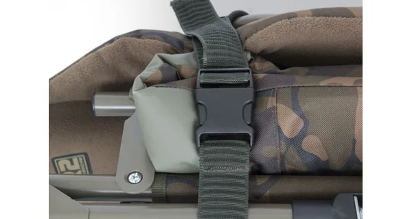 FOX - Lehátko Camo Bedchair R3 Kingsize