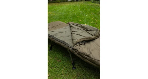 FOX - Lehátko so spacákom Flatliner X MF8 All Season System