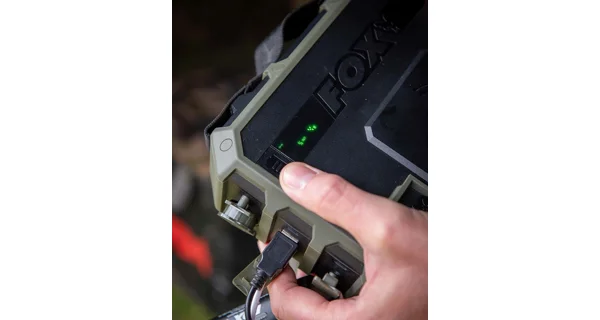 FOX - Powerbanka Halo Wireless Power 96k