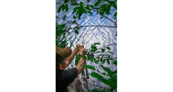 FOX - Prút Explorer 8–10 ft 3,25 lb Full Shrink