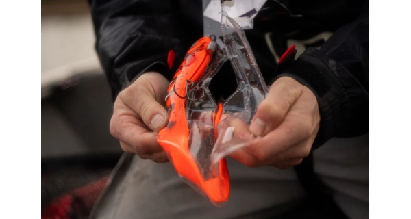 FOX RAGE - Gumová nástraha Slick Eel UV Red Wake veľ. 1/0 28 cm