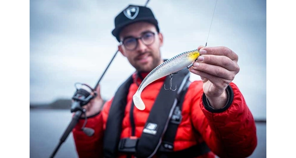 FOX RAGE - Gumová nástraha Zander Pro Shad Loaded UV Glitter Perch 18 cm