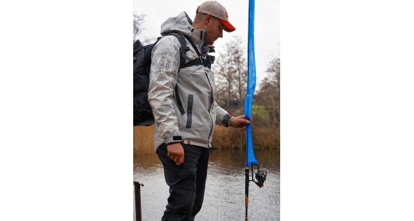 FOX RAGE - Návlek Rod Shield Spin 170 cm Modrý