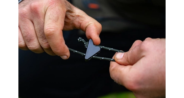 FOX - Sada Kolíkov a šnúr v puzdre R-Series Bivvy Storm Pack